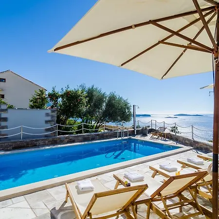 Lavilla Apartment