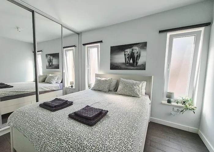 Lavilla * מליני