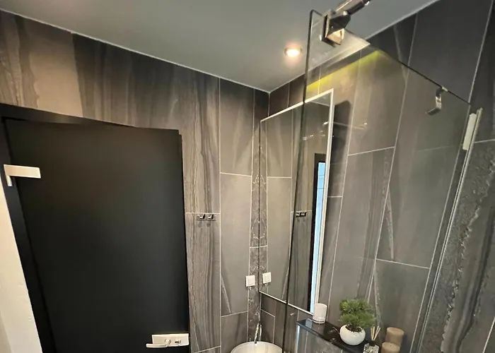 Lavilla * מליני